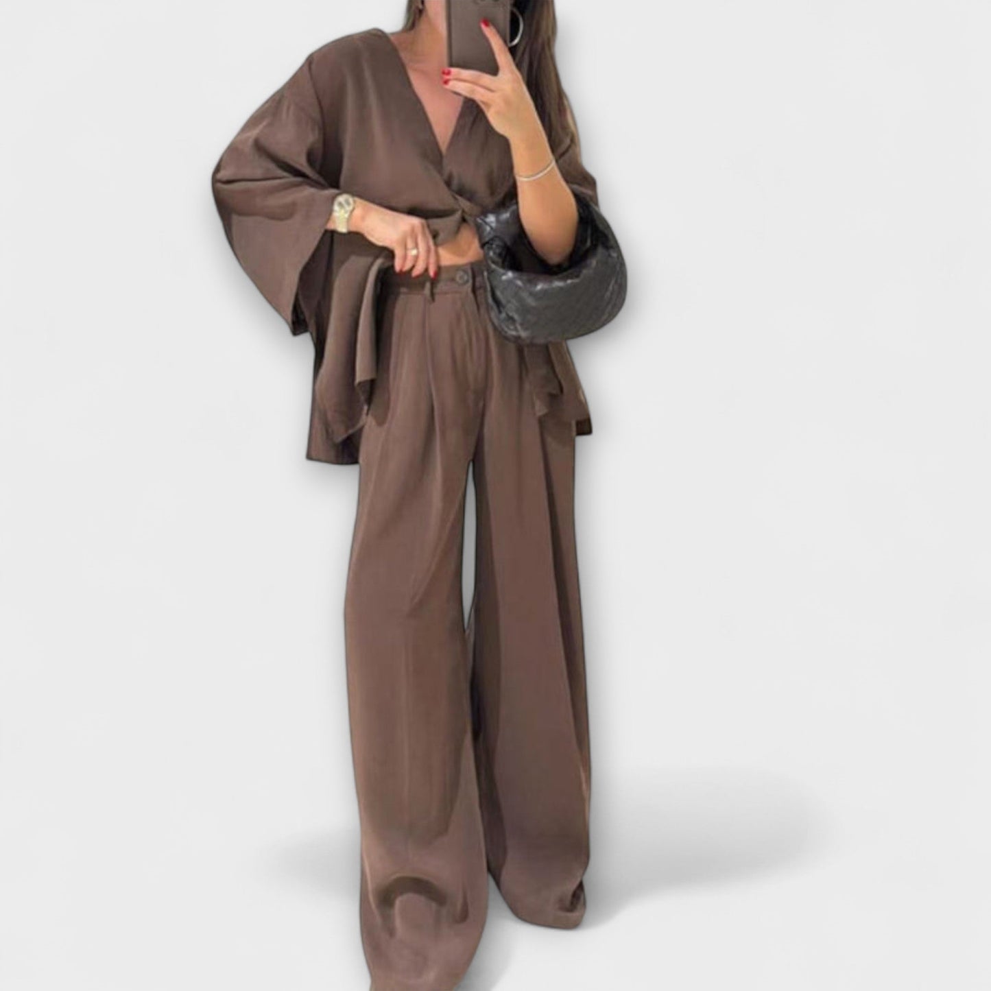 Aurora - Luźna bluzka z dekoltem w serek oraz spodnie