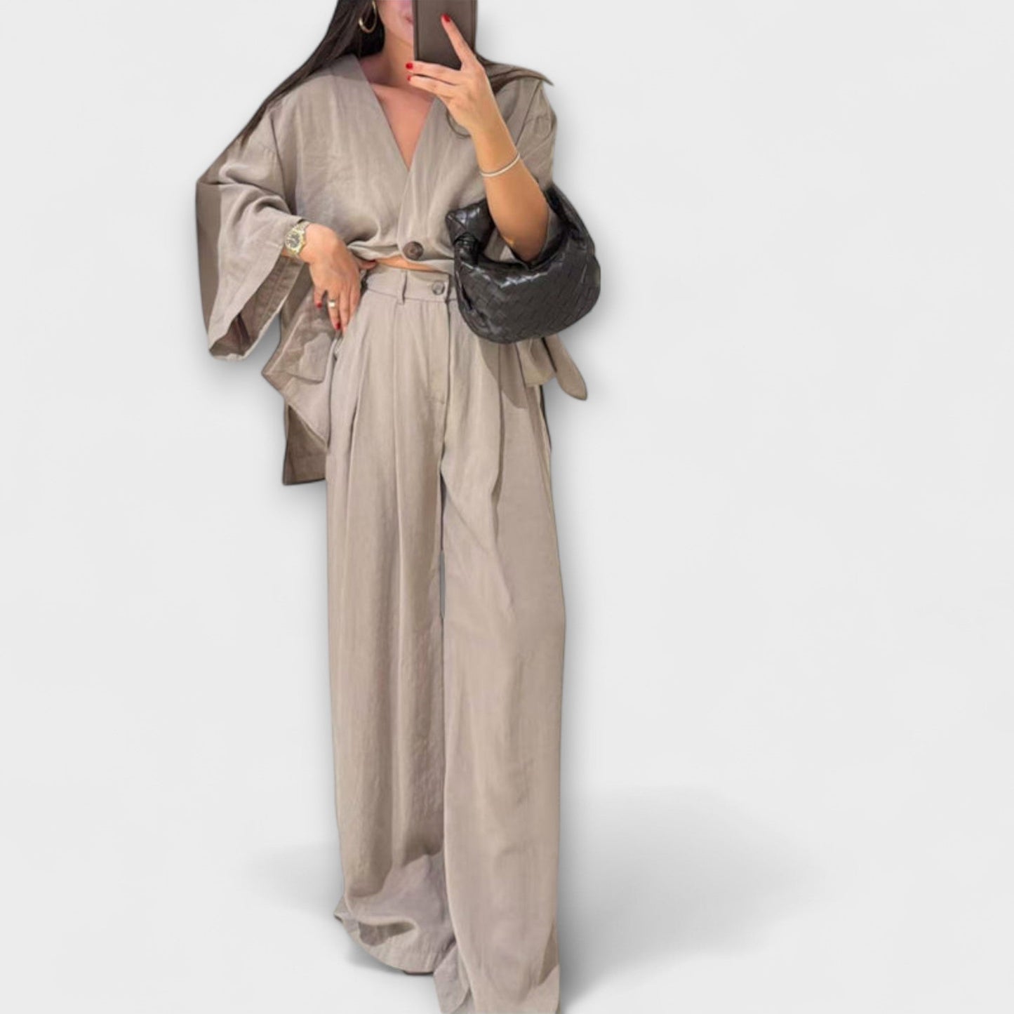 Aurora - Luźna bluzka z dekoltem w serek oraz spodnie