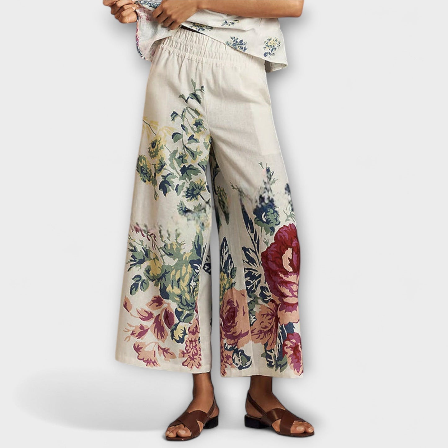 Indigo - Letni zestaw z kwiatowym wzorem